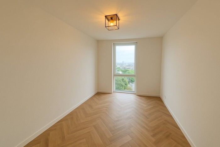 StraxX Exclusive Finish